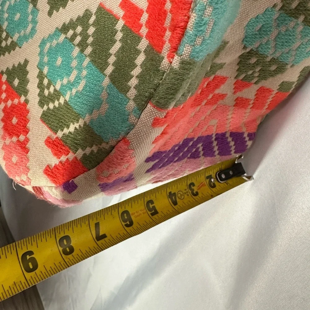 Judith March Colorful Geometric Tote Bag with Pouch pre owned Exellent condition